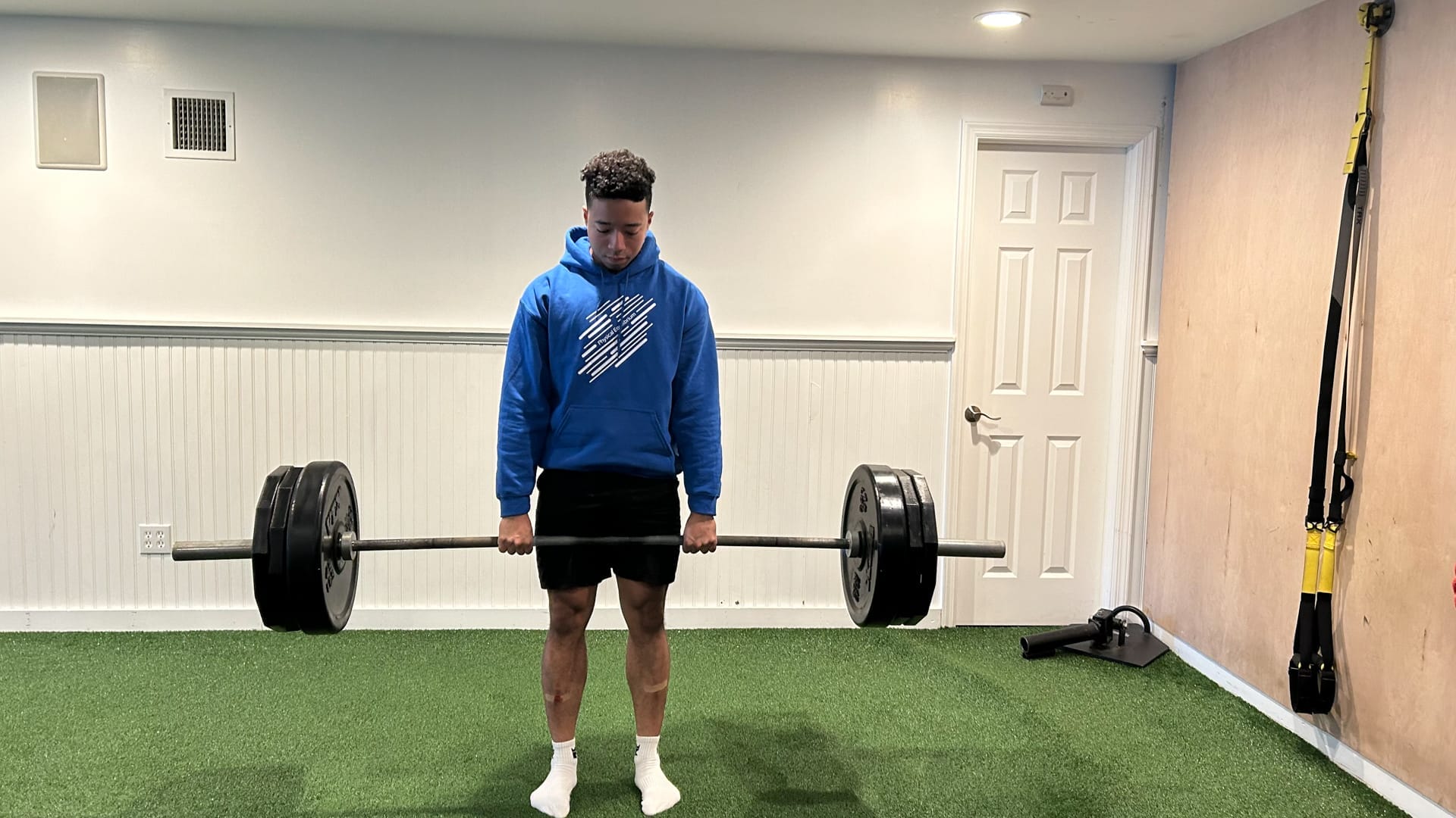 Physical Equilibrium trainer, Najip Gil Deadlifting